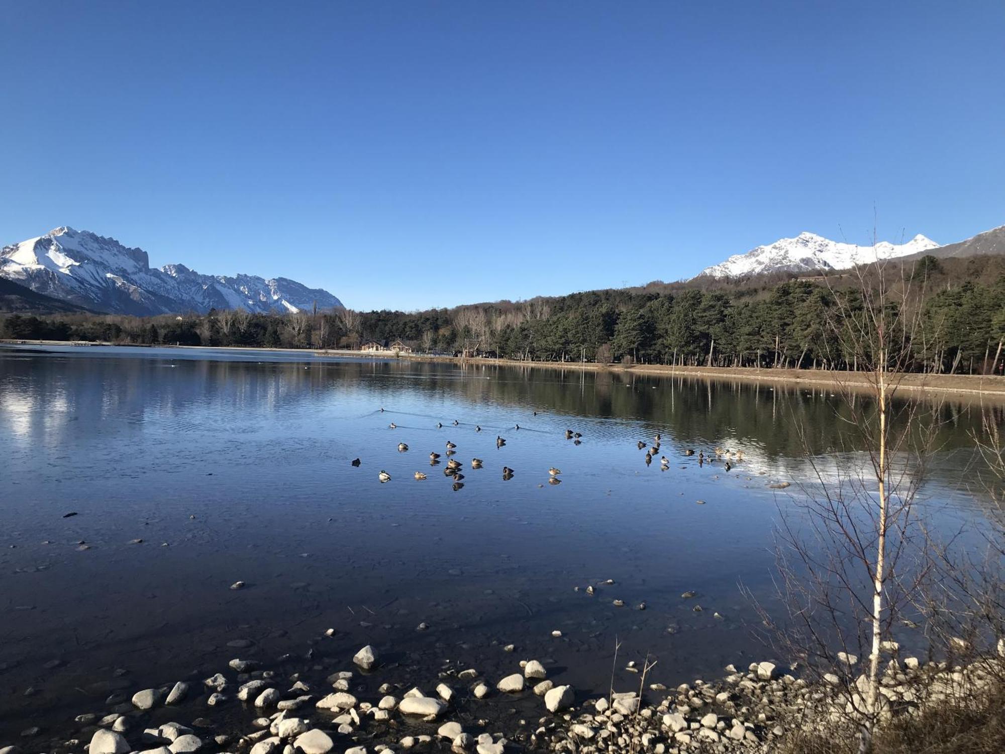 Le Rocher Des Ducs, Vue Sur Montagne, Abris Voitures Et Motos Le Glaizil Exterior photo